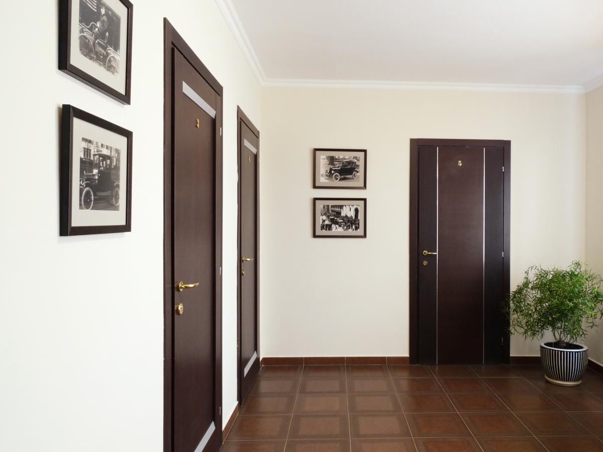 Henry Ford Mini Hotel Odesa Exterior photo