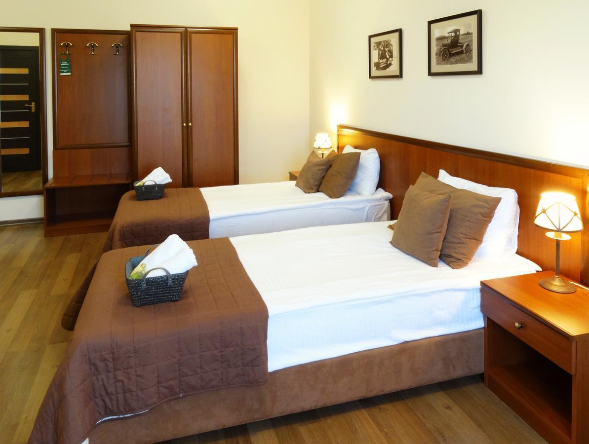 Henry Ford Mini Hotel Odesa Exterior photo